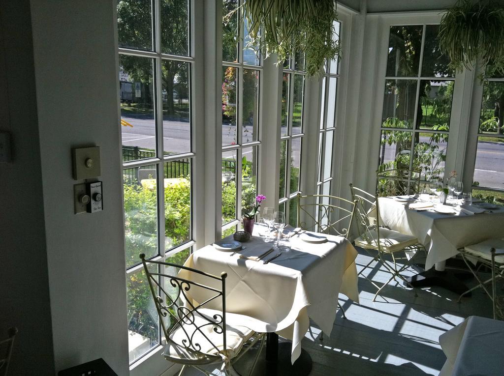 The Charles Hotel Niagara-on-the-Lake Exterior foto